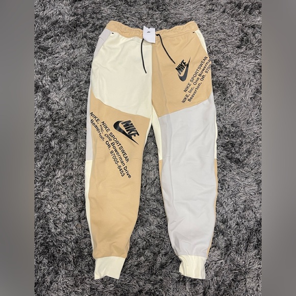 Nike Tech Fleece Slim Fit Jogger Pant DM6480 252 Cream Tan Men Sizes